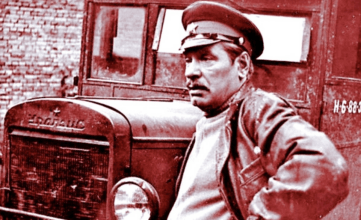 Шофёр Копытин, кадр из картины "Место встречи изменить нельзя".
