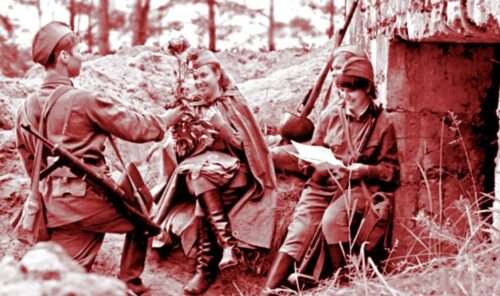 Фронтовая романтика глазами современного фотографа.