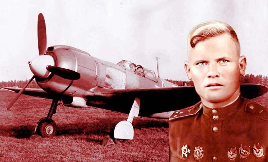 Летчик Павел Бабайлов на фоне одноместного истребителя-моноплана Ла-5ФН.