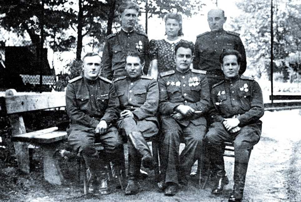 Личный состав политотдела 18-й армии, 1945 г.