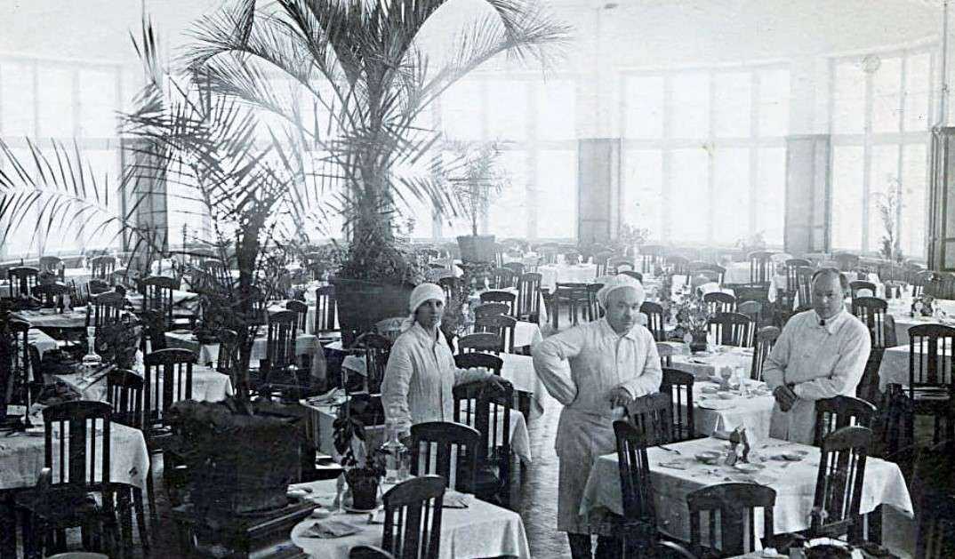 Столовая санатория № 10 в Кисловодске, 1930 г.