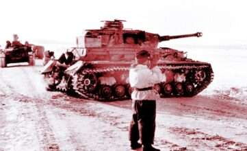 Танк Pz.Kpfw. IV Ausf. G (Sd.Kfz. 161-2) пытается отразить наступление РККА под Сталинградом.