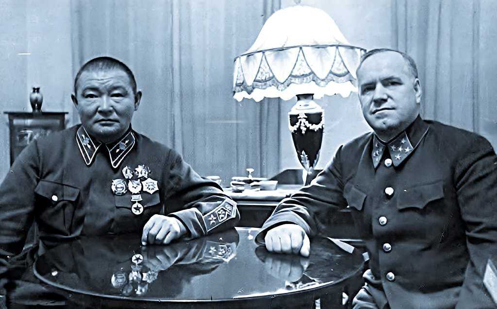 Маршал МНР Чойбалсан и Георгий Константинович Жуков.
