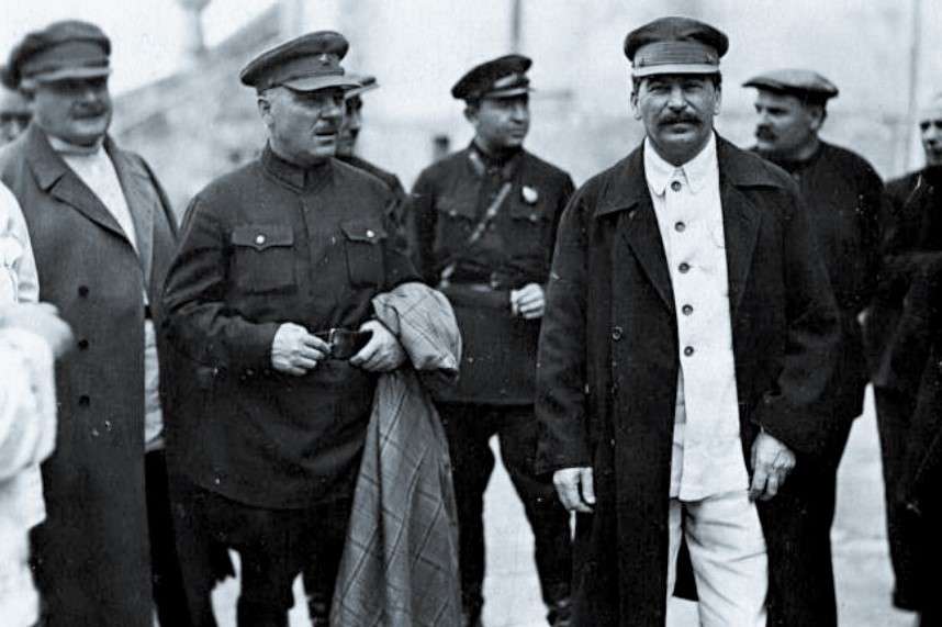 Иосиф Виссарионович в компании Климента Ворошилова, 1930-е гг.