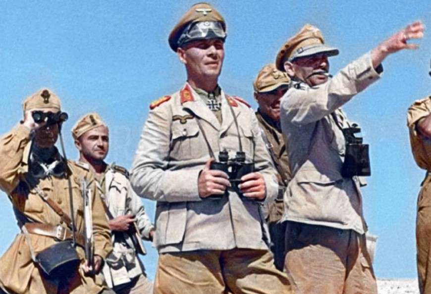 Генералы Роммель и Герман-Бернхард Рамке вместе с итальянскими офицерами, Северная Африка, 1942 г.