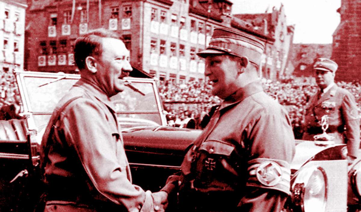 Гитлер и Геринг у автомобиля Mercedes-Benz 770K Grosser.