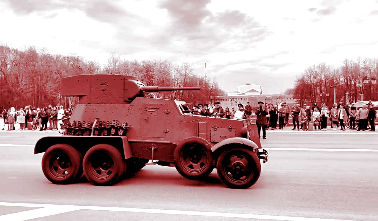 "Последний защитник Новгорода" – броневик БА-6.